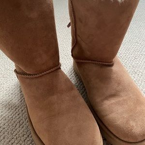 Womens UGG Bailey Bow II (retail price $200)